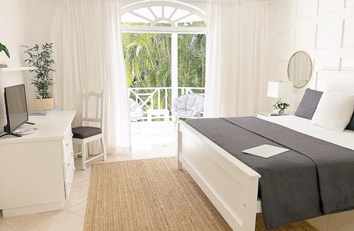 Sunset Crest Cottage | Sea Salt Cottage w/ Beach Club