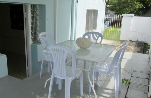 Brighton Apartment | Enjoy A Peaceful Vacation Steps away from a Pristine Beach On The West Coast.