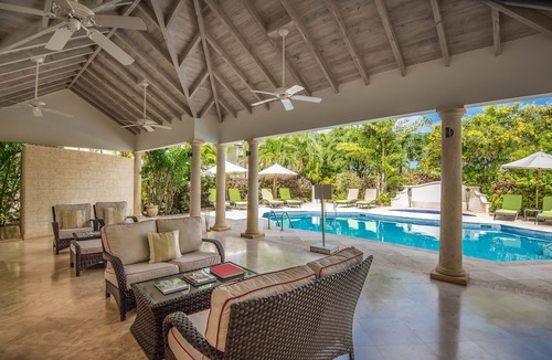 Mullins House | NEW LISTING!! 5 minutes walk to Mullins Beach, Begona House. Luxury Villa