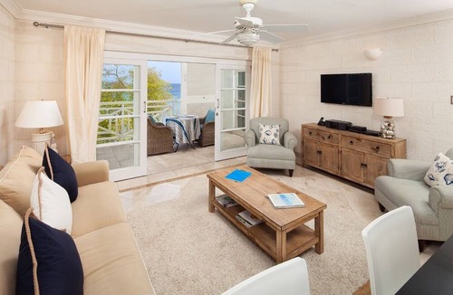 Old Trees Bay Apartment | Waterside 402 by Blue Sky Luxury