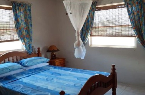 Bayfield Apartment | 'LOURIC' -RELAXED HOLIDAY APARTMENT WITH POOL