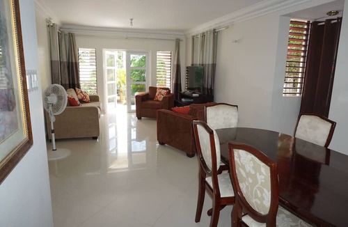 Mullins Villa | Casuarina Grande
