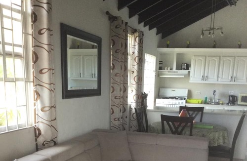 Welches Villa | 2 Bedroom Holiday rental With Pool On The Southcoast