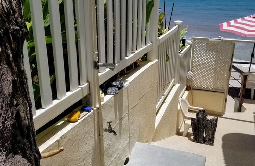Enterprise Apartment | Sea view apartment on Freight's Bay Beach.