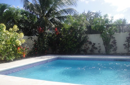 Apple Hall Villa | The Pool House-Atlantic Rising, by the stunning Bottom Bay Beach- June discount