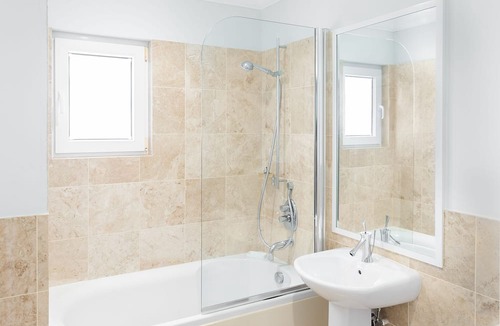 Durants Condo | Penthouse Suite on Beautiful Golf Course