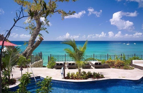 Durants Condo | Luxurious Beachfront Apartment
