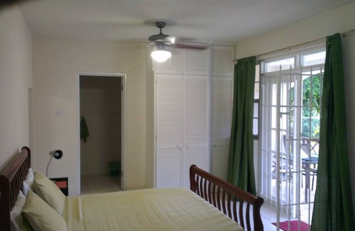 Welches Villa | Air conditioned studio with a pool