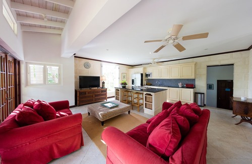 West Coast House | Charming 2 bed Spacious Plantation Guest House