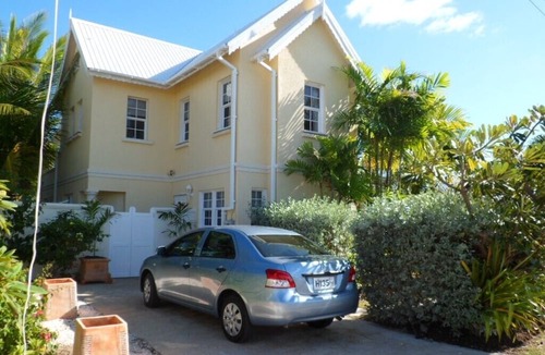 Apple Hall Villa | 'Sunburst' Elegant villa with pool and ocean view