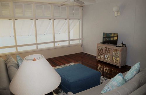 Rendezvous House | Beautiful Three Bedroom Beachfront Villa