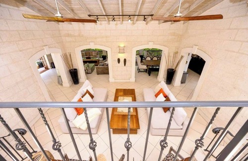 Mount Standfast House | Kyalami - by Zenbreak