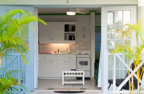 Sunset Crest Apartment | Sunset Lane Apartment Hotel