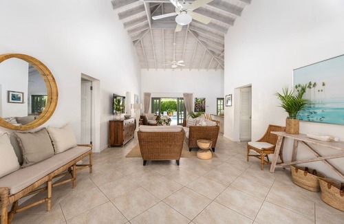 Gibbs Bay House | Gibbs Glade Villa 4 Bedroom Home by Bluescape