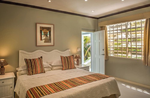 Atlantic Park Villa | White Caps