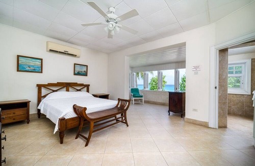 Gibbs Bay House | Clearwater 4 Bedroom Home