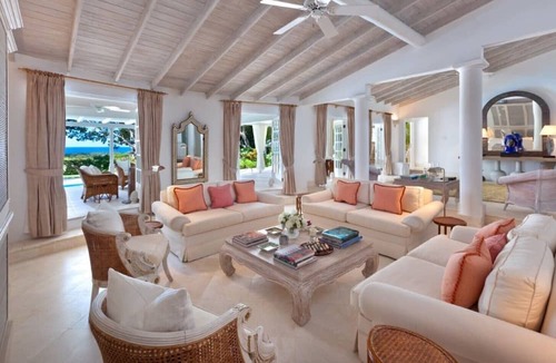 Deanes Villa | This Villa offers luxury island living
