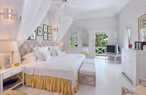 Deanes Villa | This Villa offers luxury island living