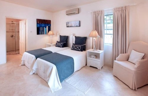 Paynes Bay Villa | 6 BR Vacation Home with Private Pool