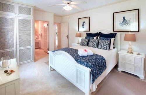 Paynes Bay Villa | 6 BR Vacation Home with Private Pool