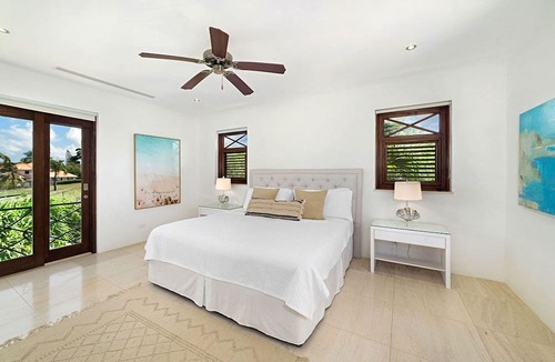 Merlin Bay Villa | Infinity House by Blue Sky Luxury