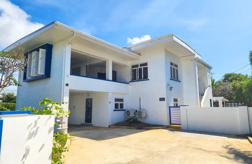 Rockley Apartment | Bella Figura - 3 self contained apartments for 8 bedrooms