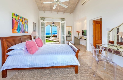 Weston Villa | Villa Half Moon - Four Bedroom Villa, Sleeps 8