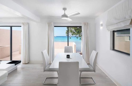 Mullins Villa | Beachfront villa
