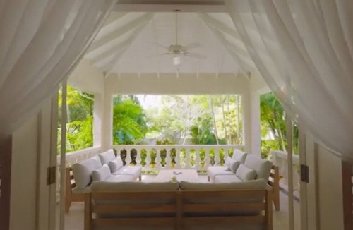Clinketts Villa | 1 minute to the Beach! Family sized luxury Villa with Pool, West Coast Barbados