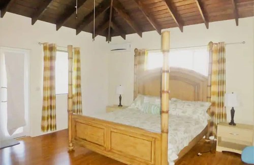 Apple Hall Apartment | Coral Villa, Pool, Ocean Views, Beach & Sea