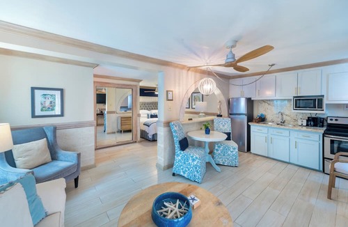 Keizer Hill Hotel | Little Arches Boutique Hotel Barbados - Adults only