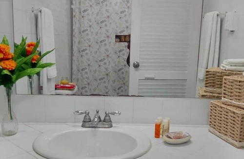 Jackson Apartment | Cozy one-bedroom apartment with wifi and a/c. 5 minutes to malls and grocery.