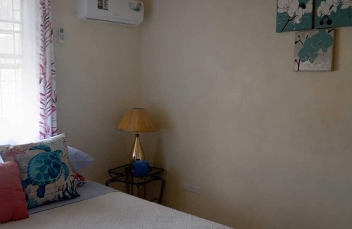 Jackson Apartment | Cozy one-bedroom apartment with wifi and a/c. 5 minutes to malls and grocery.