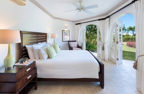 Mount Standfast House | Holiday four bedroom The Collection house with pool