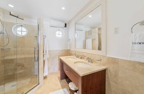 Old Trees Bay Villa | Renowned 4 bedroom Villa in a resort