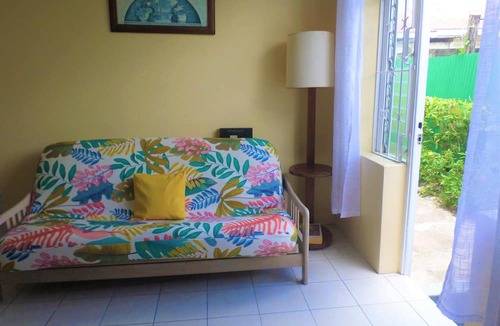 Old Trees Bay Apartment | Annabelle's Apartments