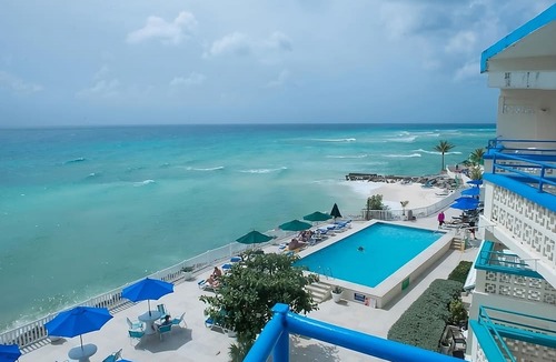 Dover Hotel | Relaxing Suite Stay Near the Beach! Kitchen, Free Parking, Onsite Pool, & Gym!