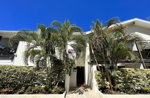 Trents Apartment | Kerensa, beautiful modern apt, Holetown, close to all amenities