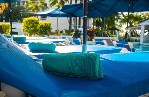 Hastings Hotel | Vacation is Calling! Comfortable Unit w/Pool view! Onsite Pool, FREE Parking