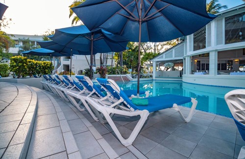 Hastings Hotel | Vacation is Calling! Comfortable Unit w/Pool view! Onsite Pool, FREE Parking