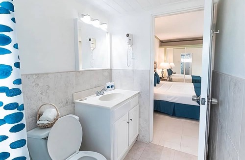 Rendezvous Apartment | Easy Beach Access from Your Cozy and Well-Maintained Room | 2 Units w/Balcony