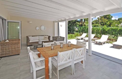 Mullins Villa | Modern 3 bedroom with pool, 5 minute walk to beach
