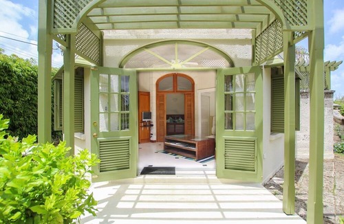 Weston House | Tiny Home Retreat Near Beach- Marsh Mellow Cottage by BSL Rentals