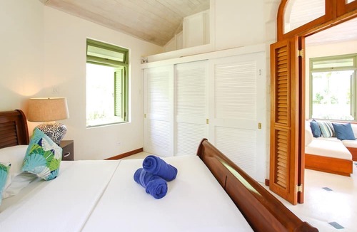 Weston House | Tiny Home Retreat Near Beach- Marsh Mellow Cottage by BSL Rentals