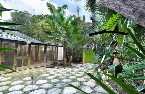 Rockley Cottage | Charming Fairy Cottage - 2 Minutes from Beach