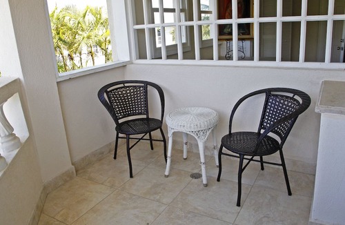 Holder's Hill Apartment | Bajan J's Getaway- Great Value! St. James Apt. West Coast