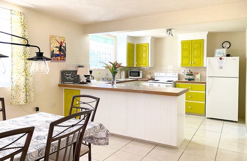 Merlin Bay Villa | Comfortable, safe, breezy apartment set in gated garden, near Holetown & beaches