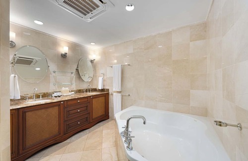 Little Battaleys Condo | St Peter's Bay Penthouse 506