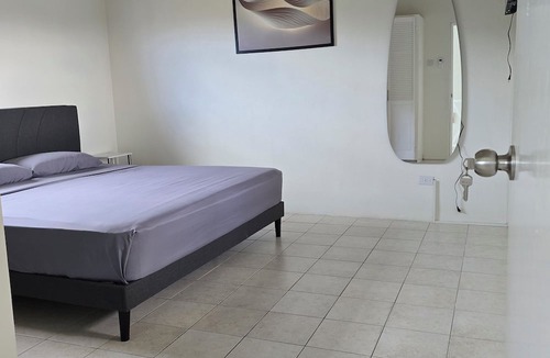 Lead Vale Apartment | Cassywins Short Term Rentals Apt #6