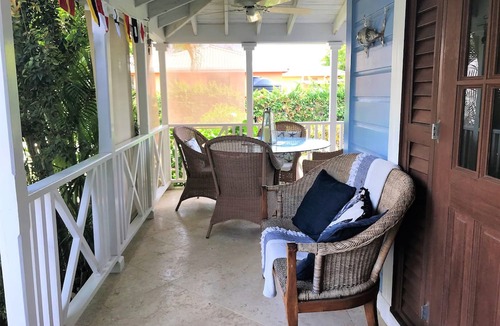 Porters Cottage | Stylish luxury traditional-style poolside villa nr. beach. Two ensuite bedrooms.